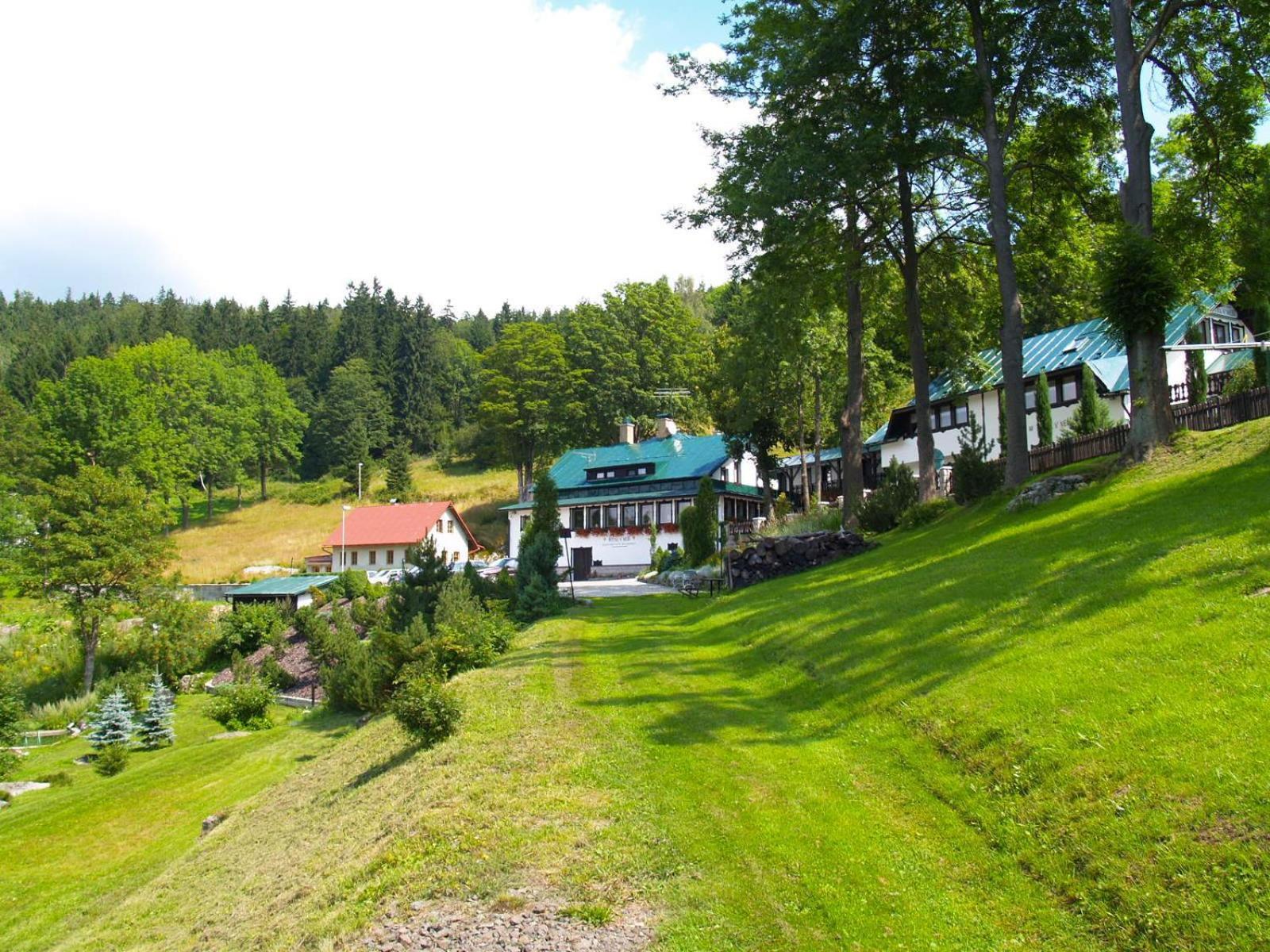 Hotel V Nebi Йозефув-Дул Экстерьер фото